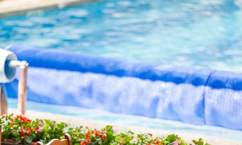 Край басейна